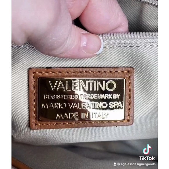 NWT Authentic VALENTINO By Mario Valentino Gold Chain Ladies Crossbody/ Tote Bag - Picture 5 of 15